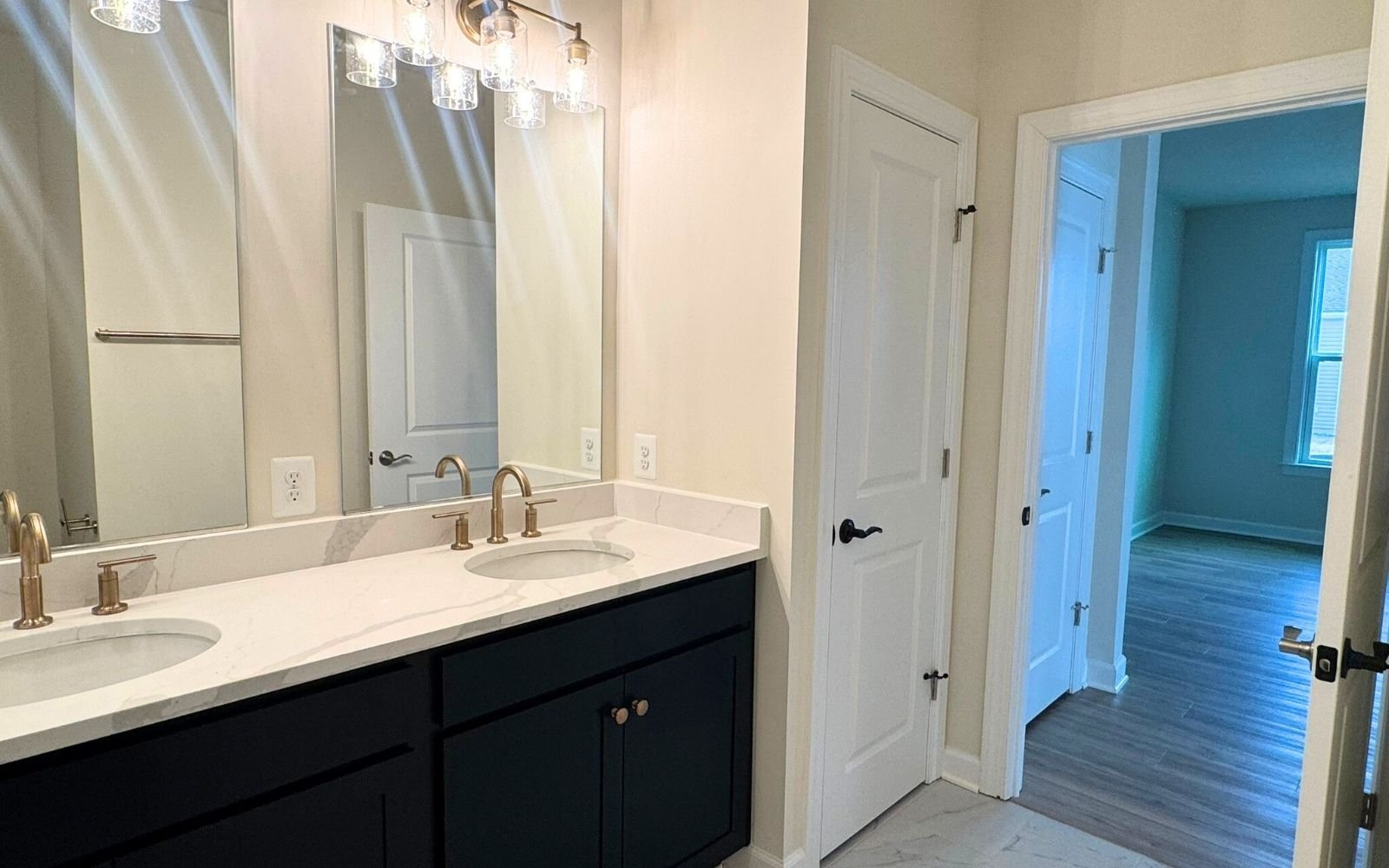 The primary bathroom of the Hemingway on homesite 2110 at Hiatt Pointe at Snowden Bridge.