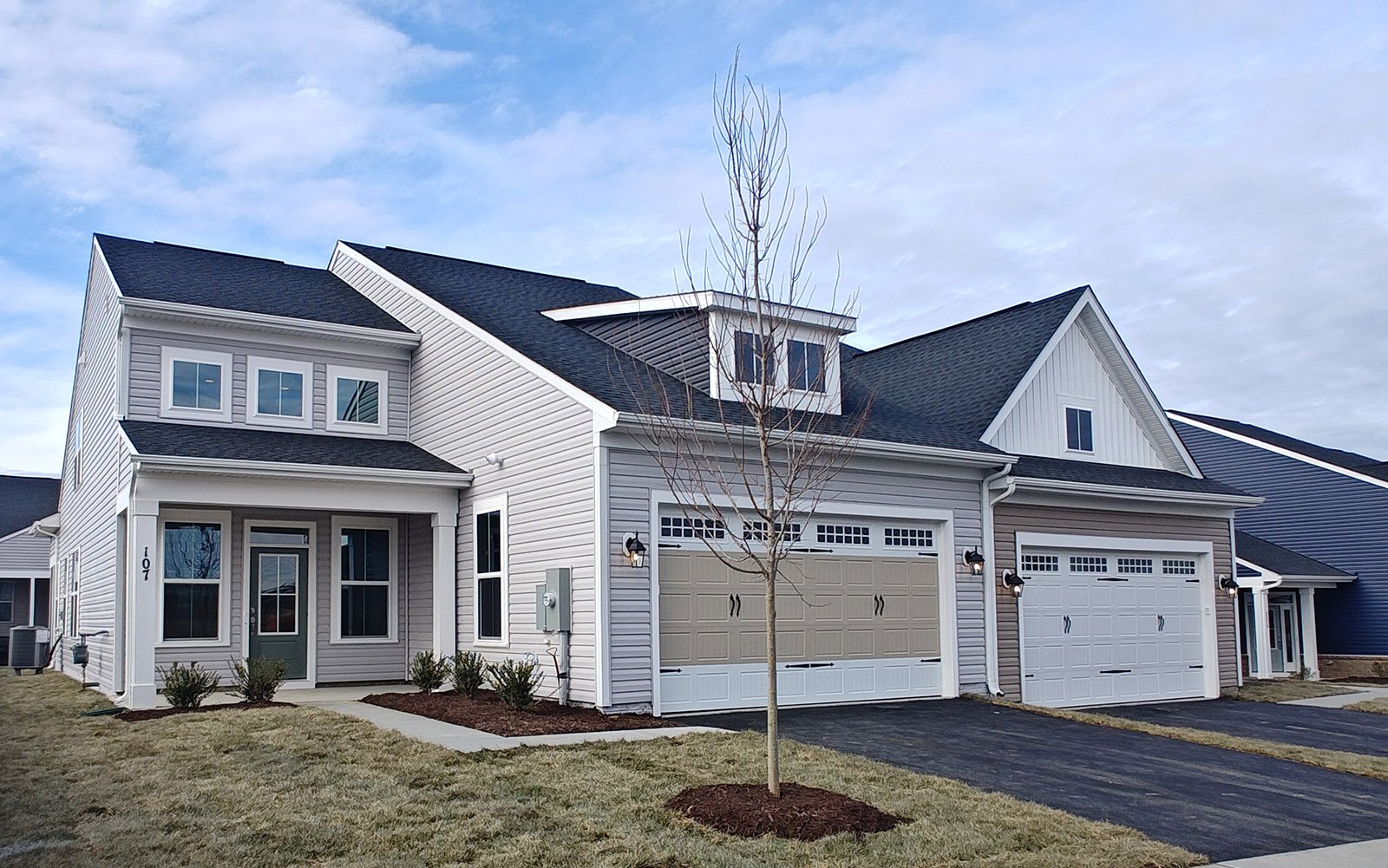 The front exterior of the Hemingway garden home on homesite 2121.