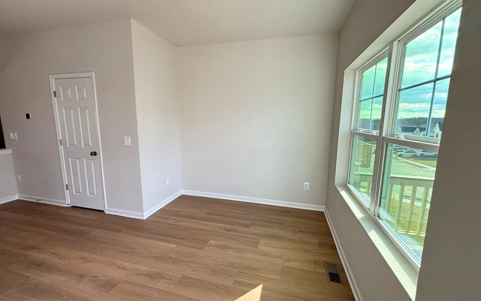 The dining area of the Skyline on homesite 2146 at Snowden Bridge.