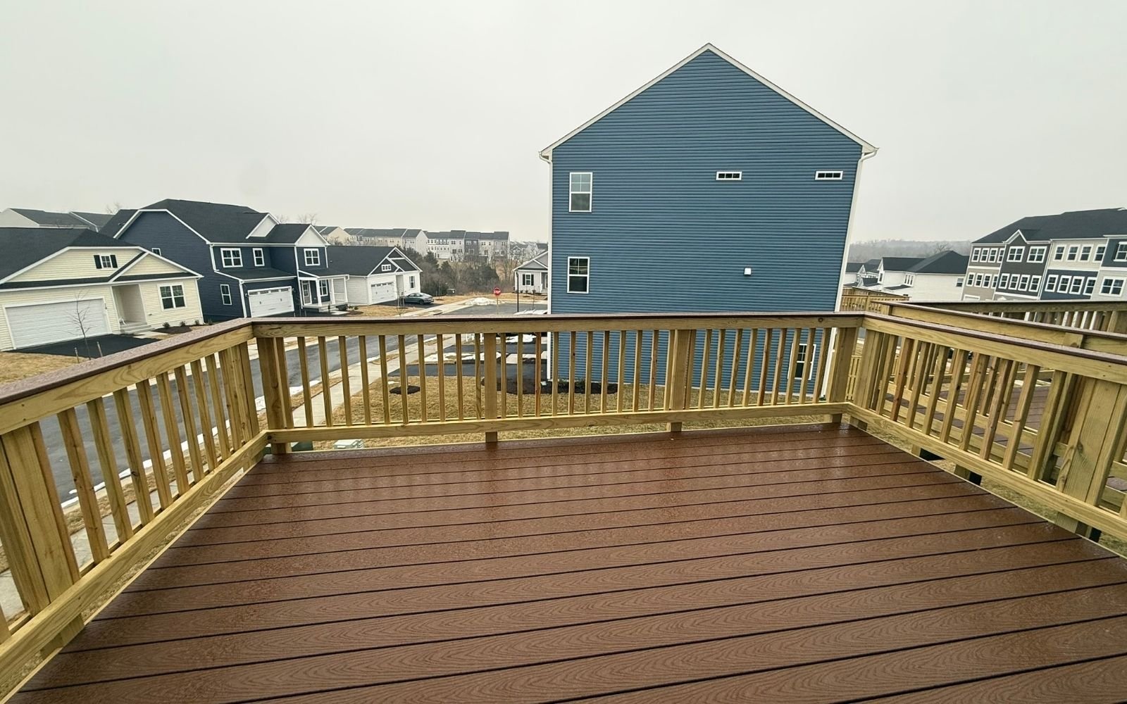 The sundeck of the Skyline on homesite 2150 at Snowden Bridge.