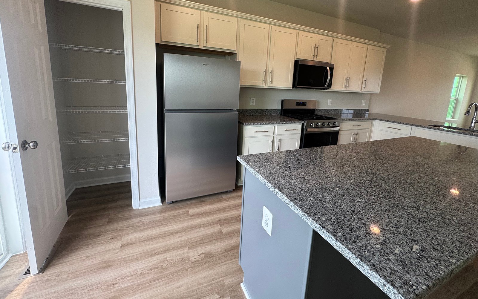 The kitchen of the Skyline on homesite 240015.