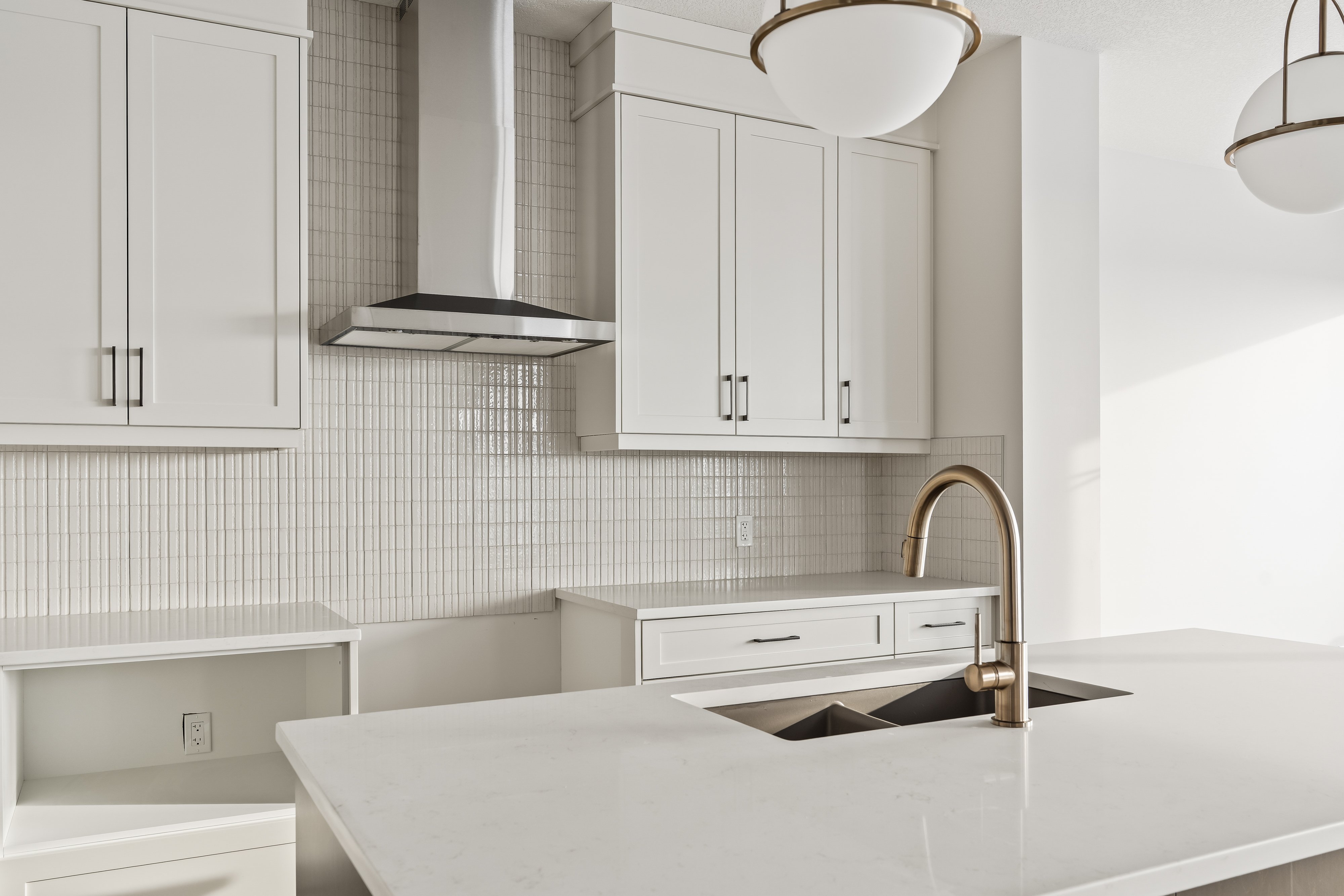 A quick possession home in Seton Ridge located at 27 Setonvista Grove