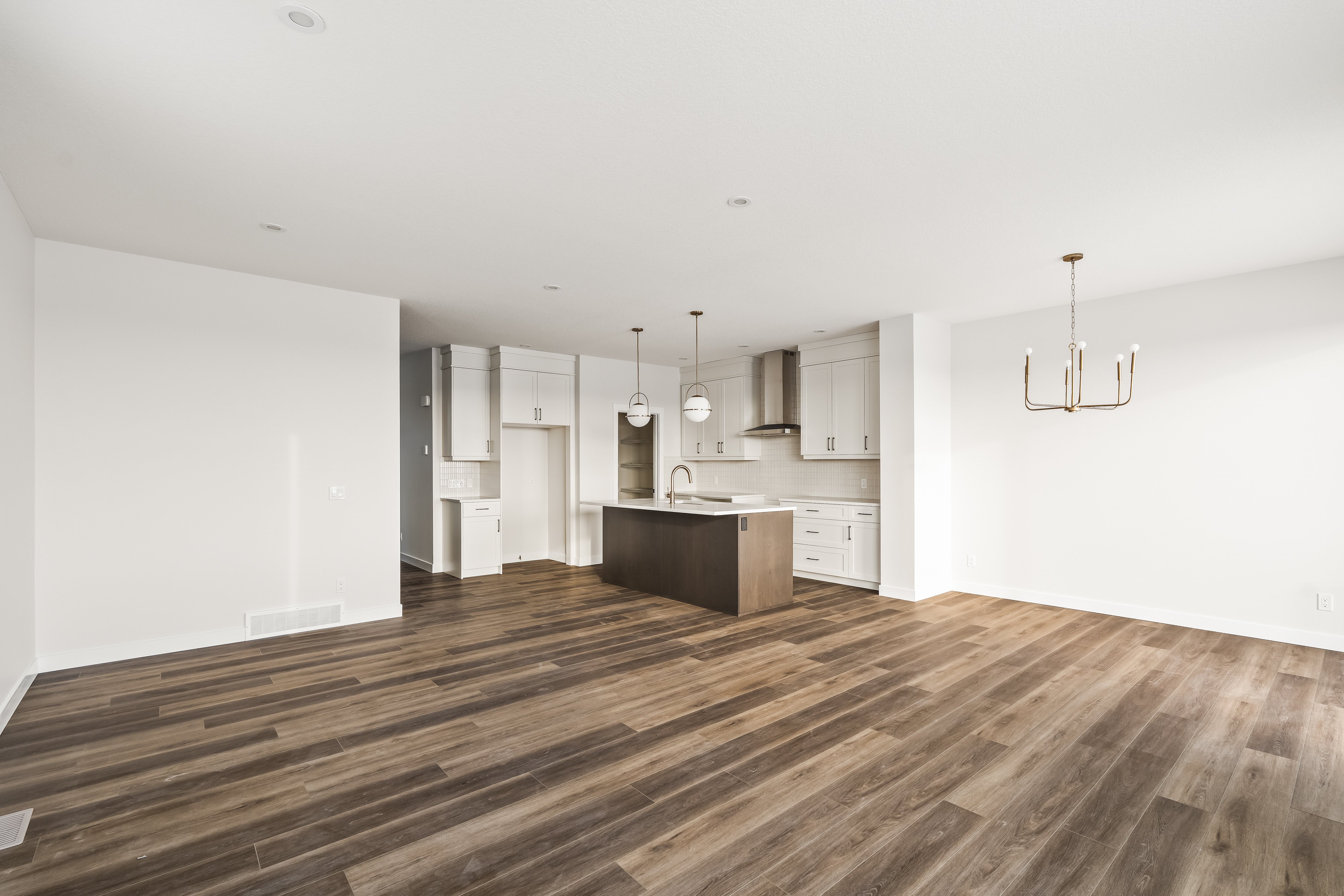 A quick possession home in Seton Ridge located at 27 Setonvista Grove