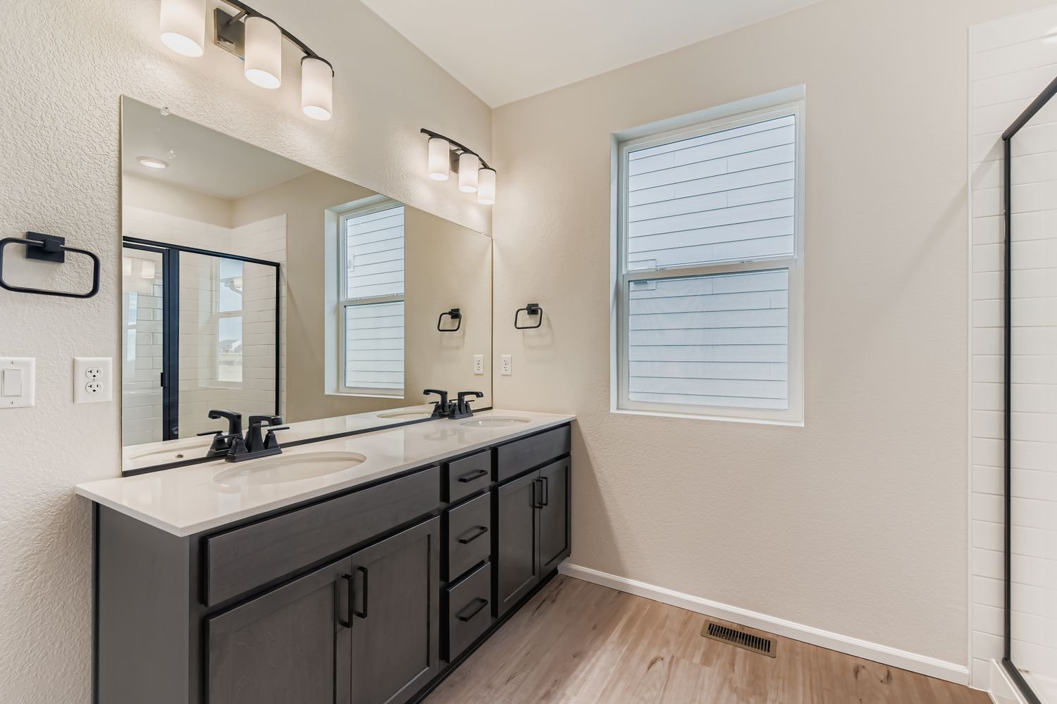 4171 Runyon Street Bath at Brighton Crossings in Brighton, Co 4171 Runyon Street Bath at Brighton Crossings in Brighton, Co