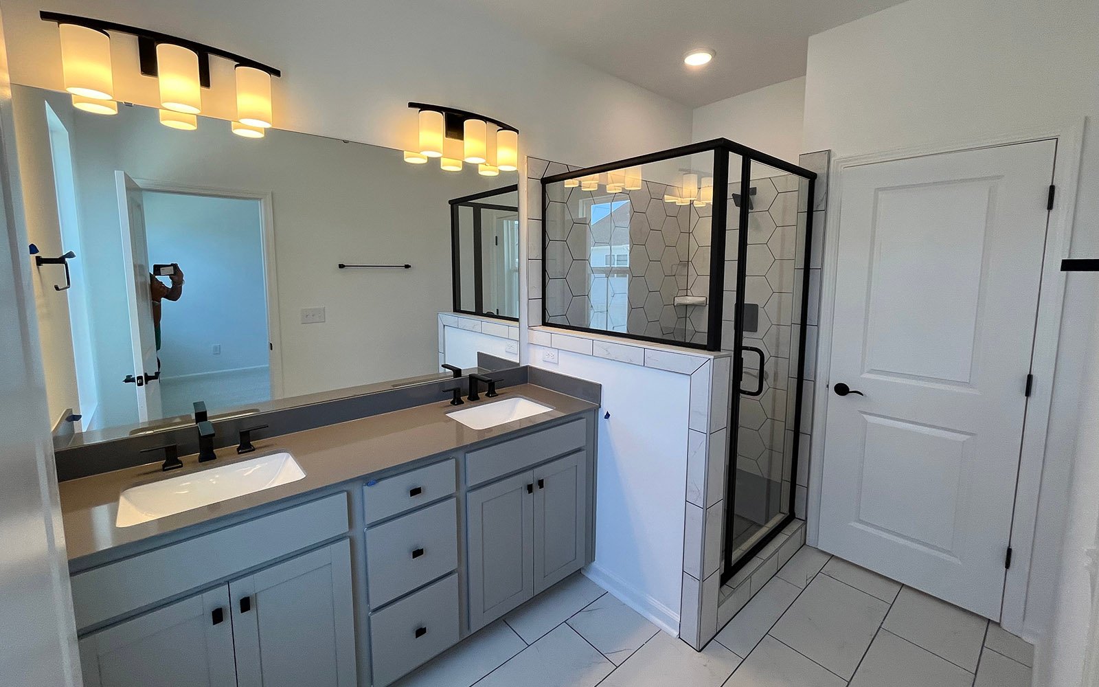 The primary bathroom of the Morgan at Wendell Falls on homesite 2538.