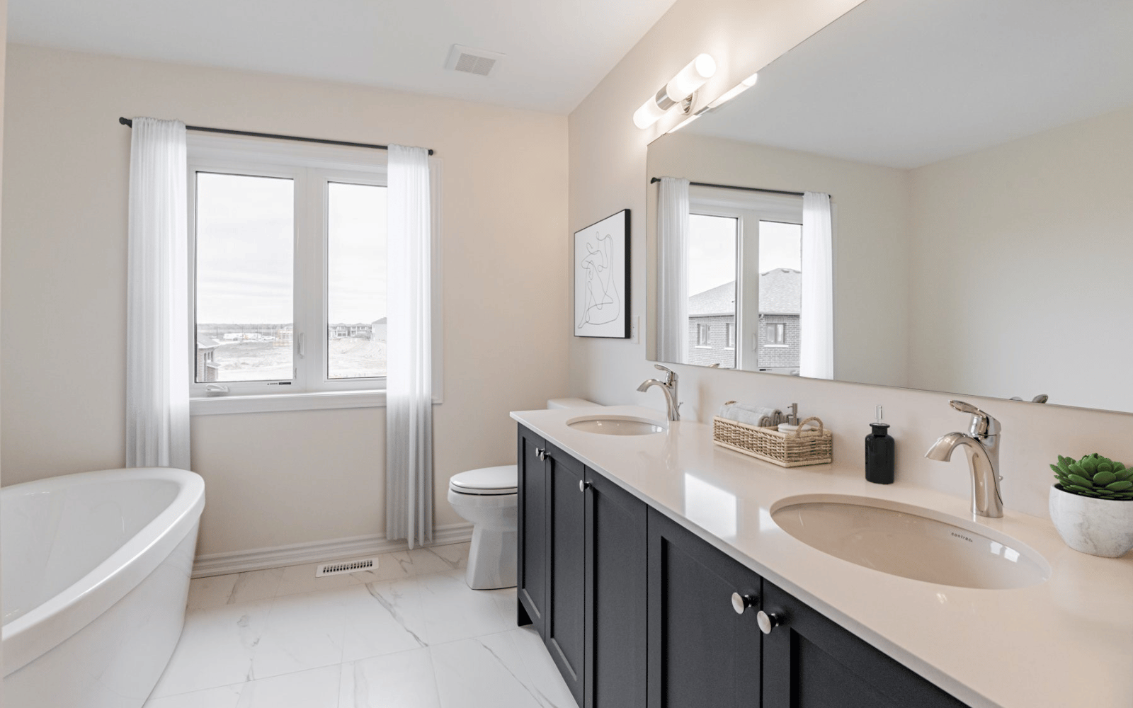 Primary Ensuite in Lot 118 at Heartland in Baxter, Ontario