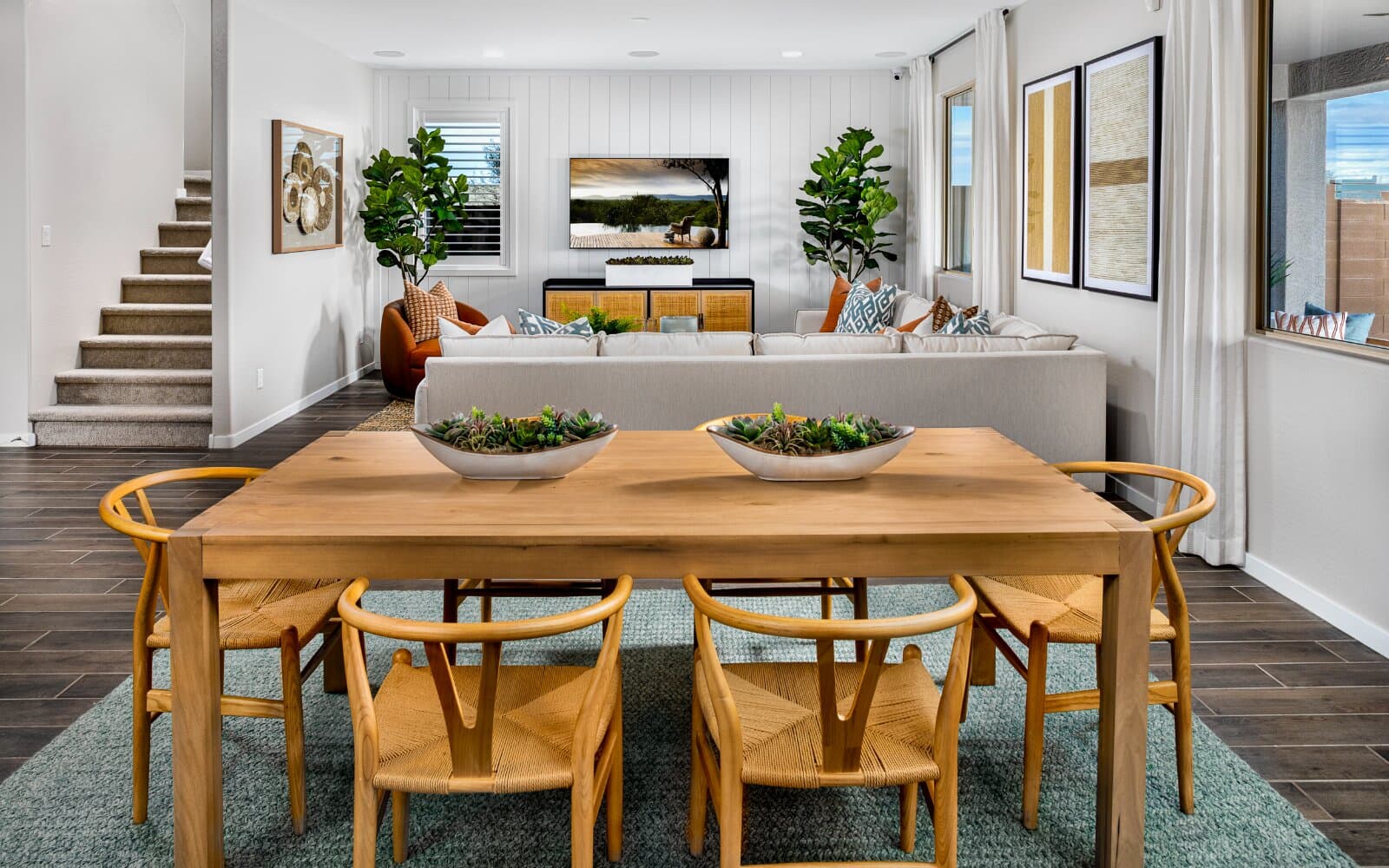 Ponderosa at Highland Ridge - Dining to Family Room