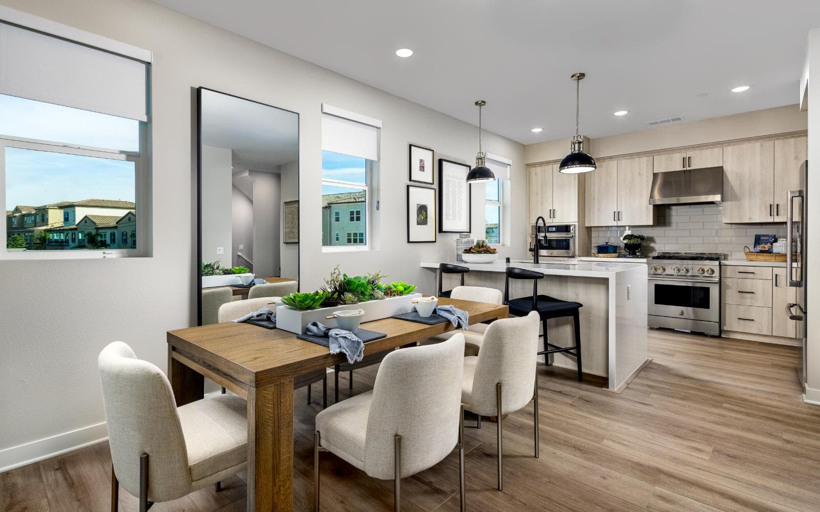 02_Magnolia_Plan 3_Dining to Kitchen