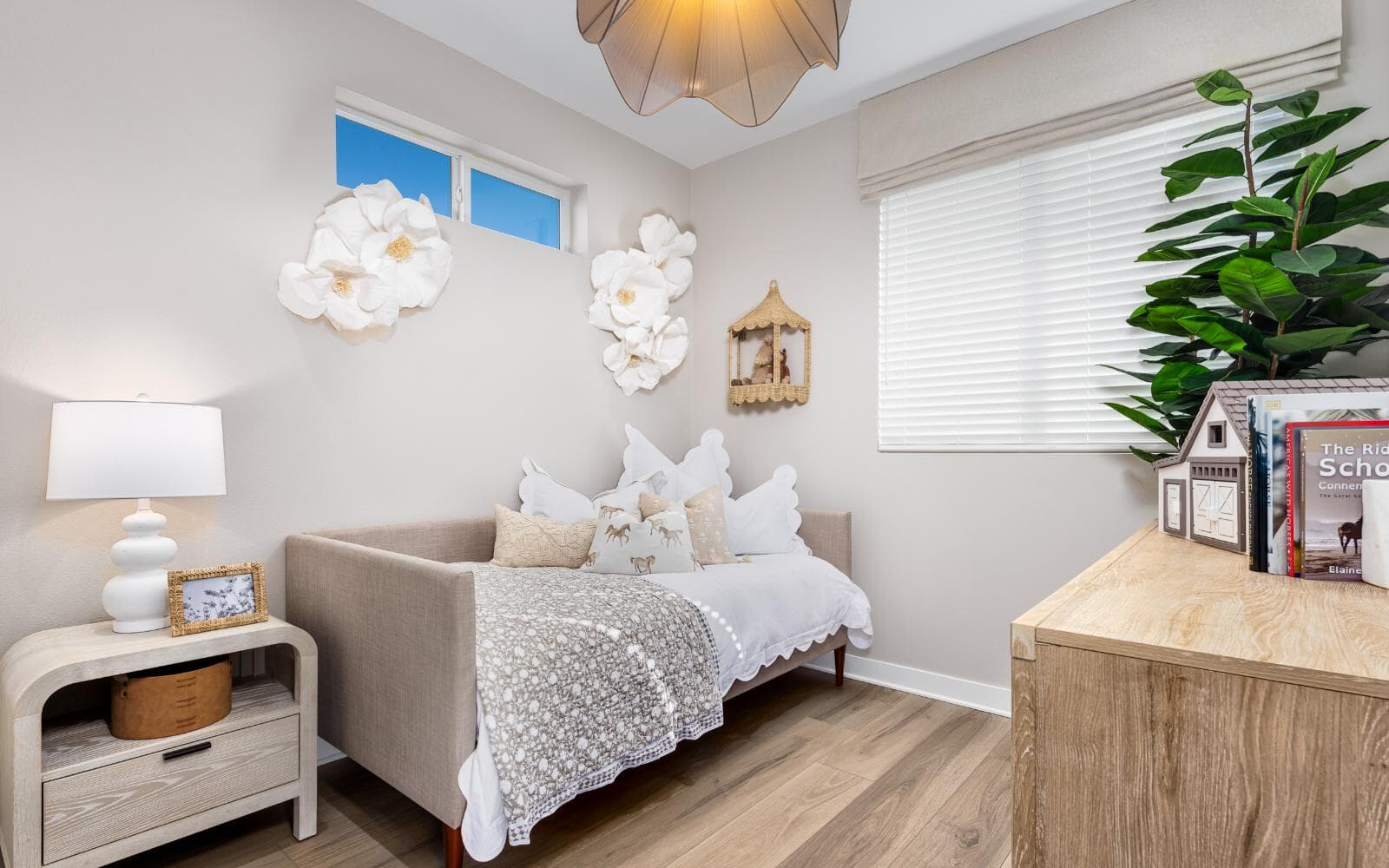 09_Magnolia_Plan 6_Secondary Bedroom 2