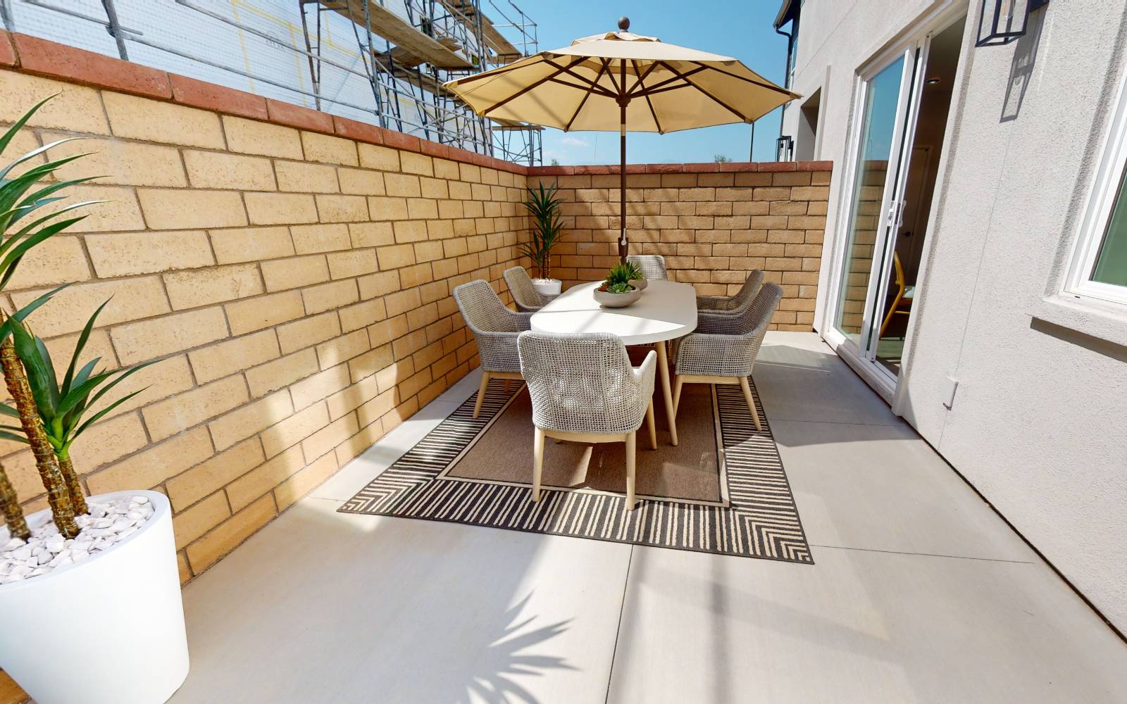 Row Plan 5 - Private Courtyard