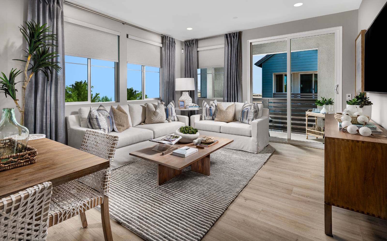 01_Row_Plan 1_Family Room