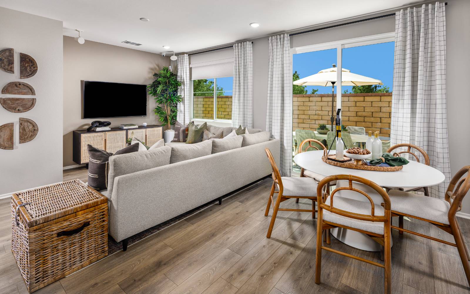 02_Row_Plan 5_Family Room