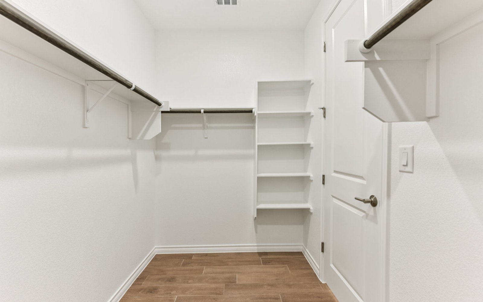 104 Maceo Way Unit 102 Closet