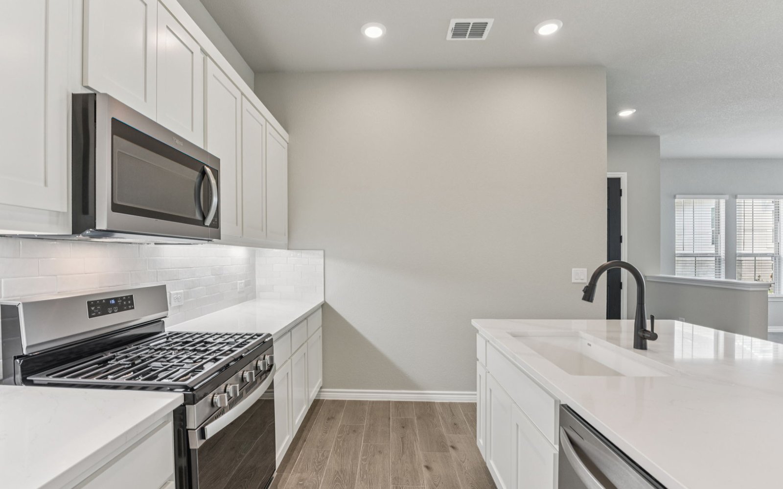 108 Maceo Way Unit 101 Kitchen