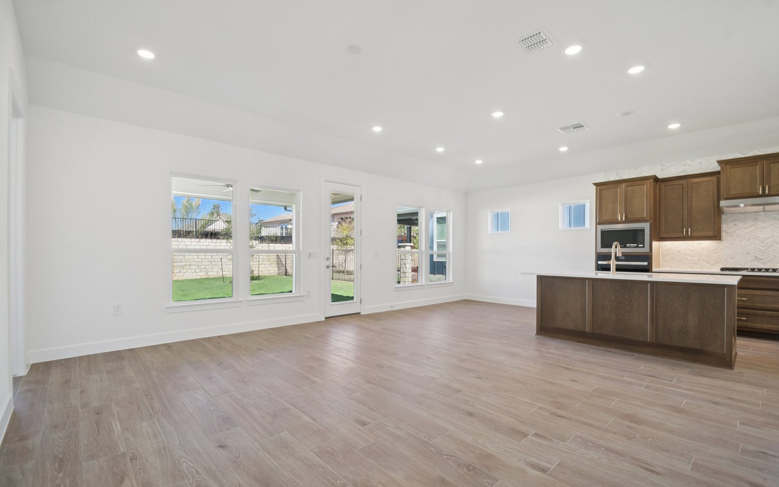 1528 Dancing Oak Lane Living Room and Kitchen