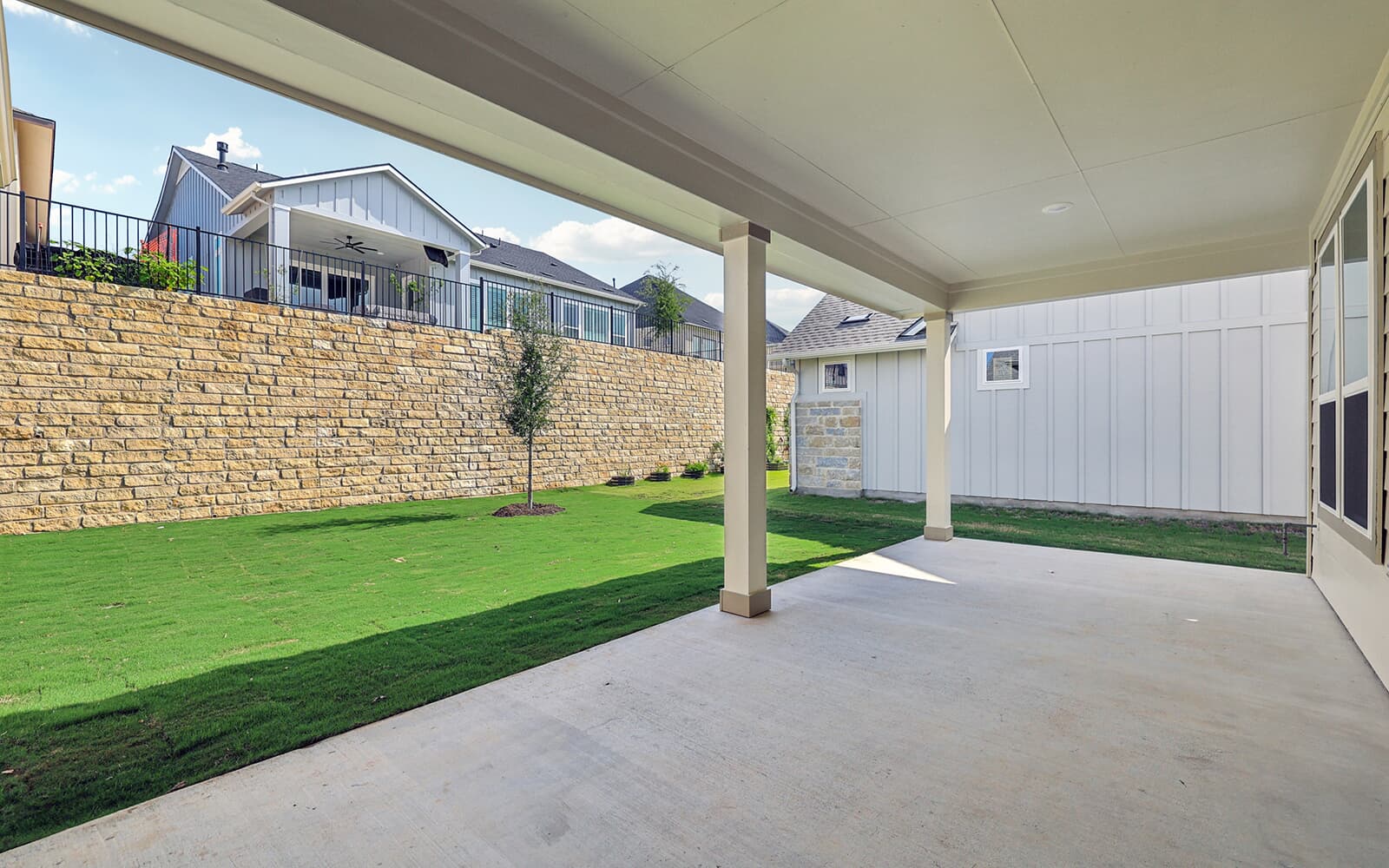 1616 Dancing Oak Lane Back Patio