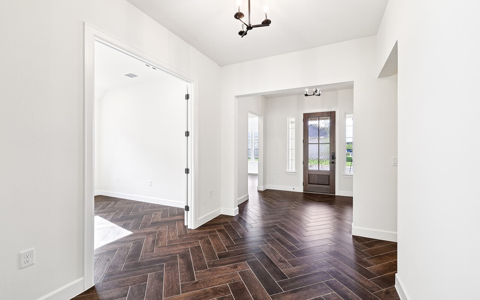 1616 Dancing Oak Lane Entry Way