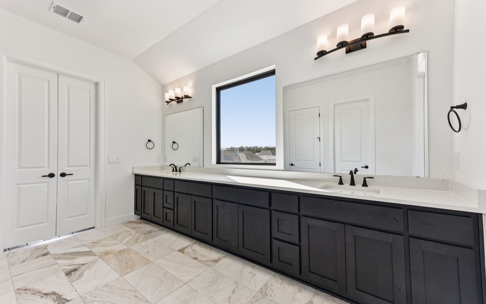 203 Olive Blossom Main Bathroom