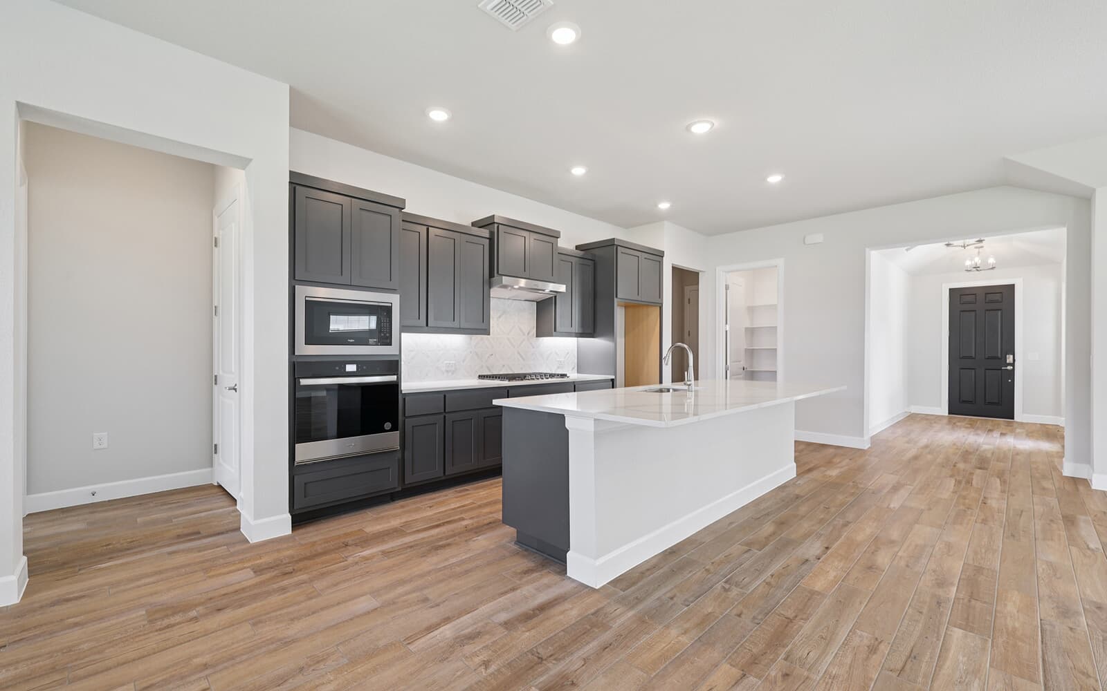 321 Sweeping Sage Lane Kitchen