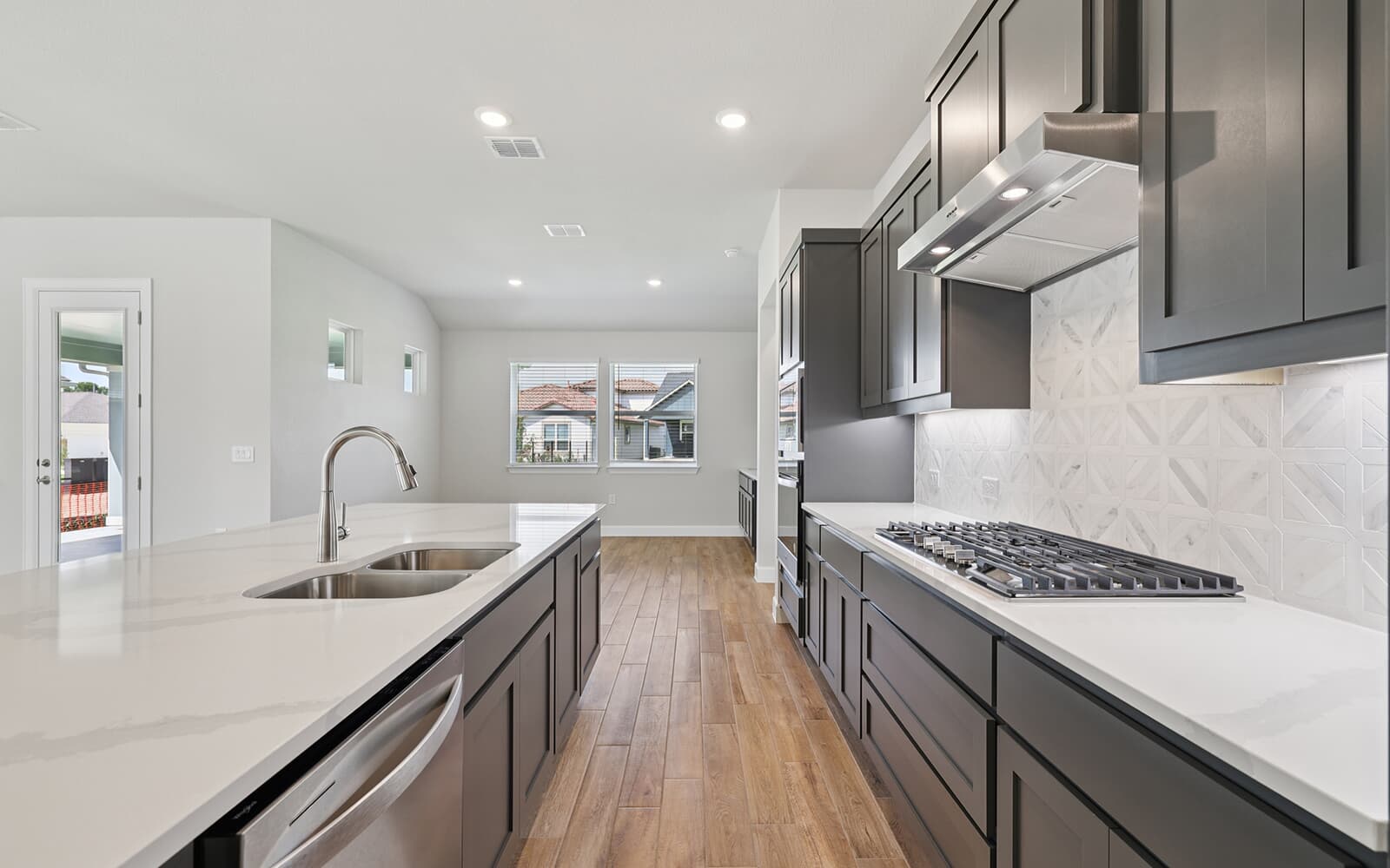 321 Sweeping Sage Lane Kitchen