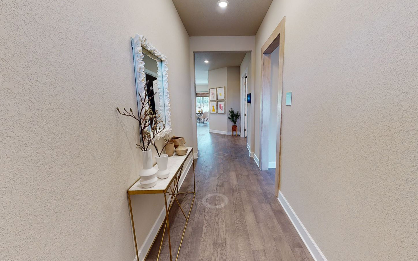 Goodwin Entryway 32022