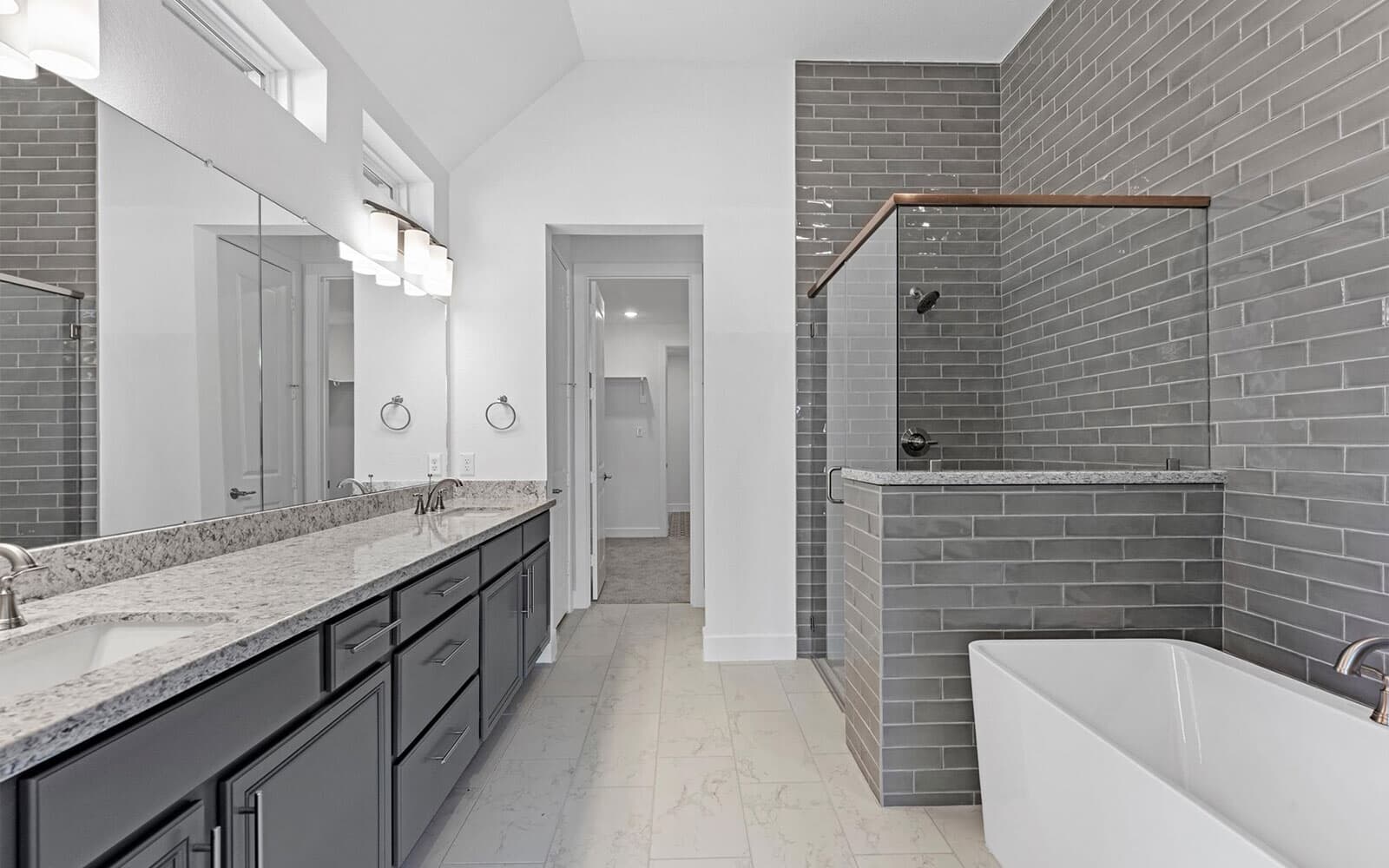 Plymouth Main Bathroom