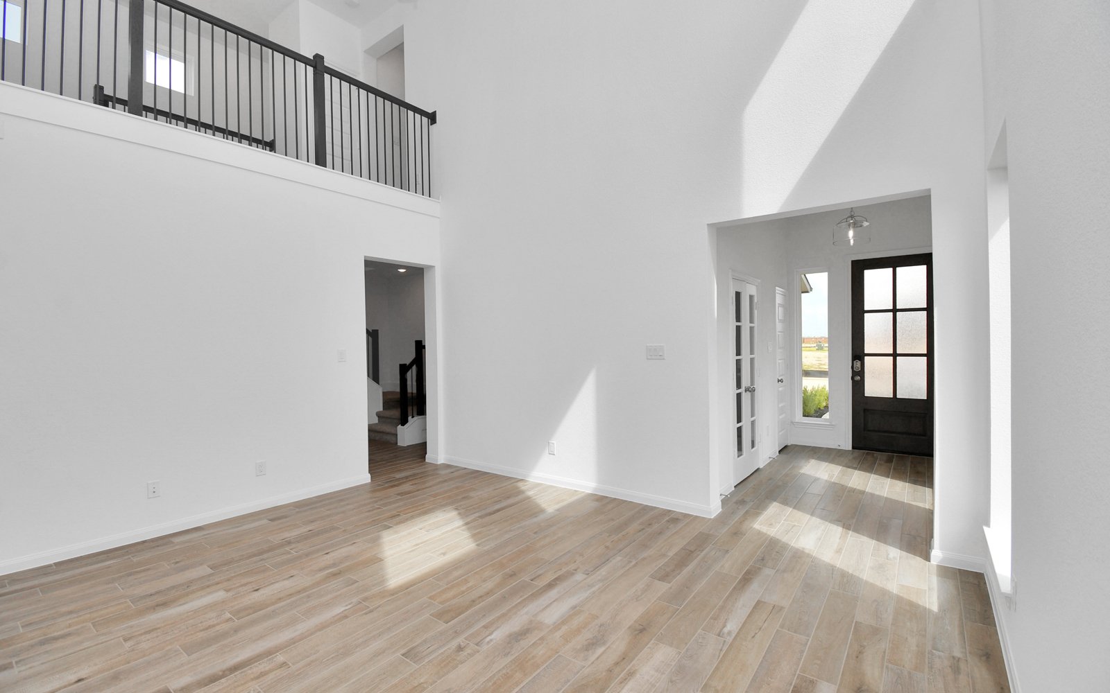 24935 Vervain Meadow Living Room