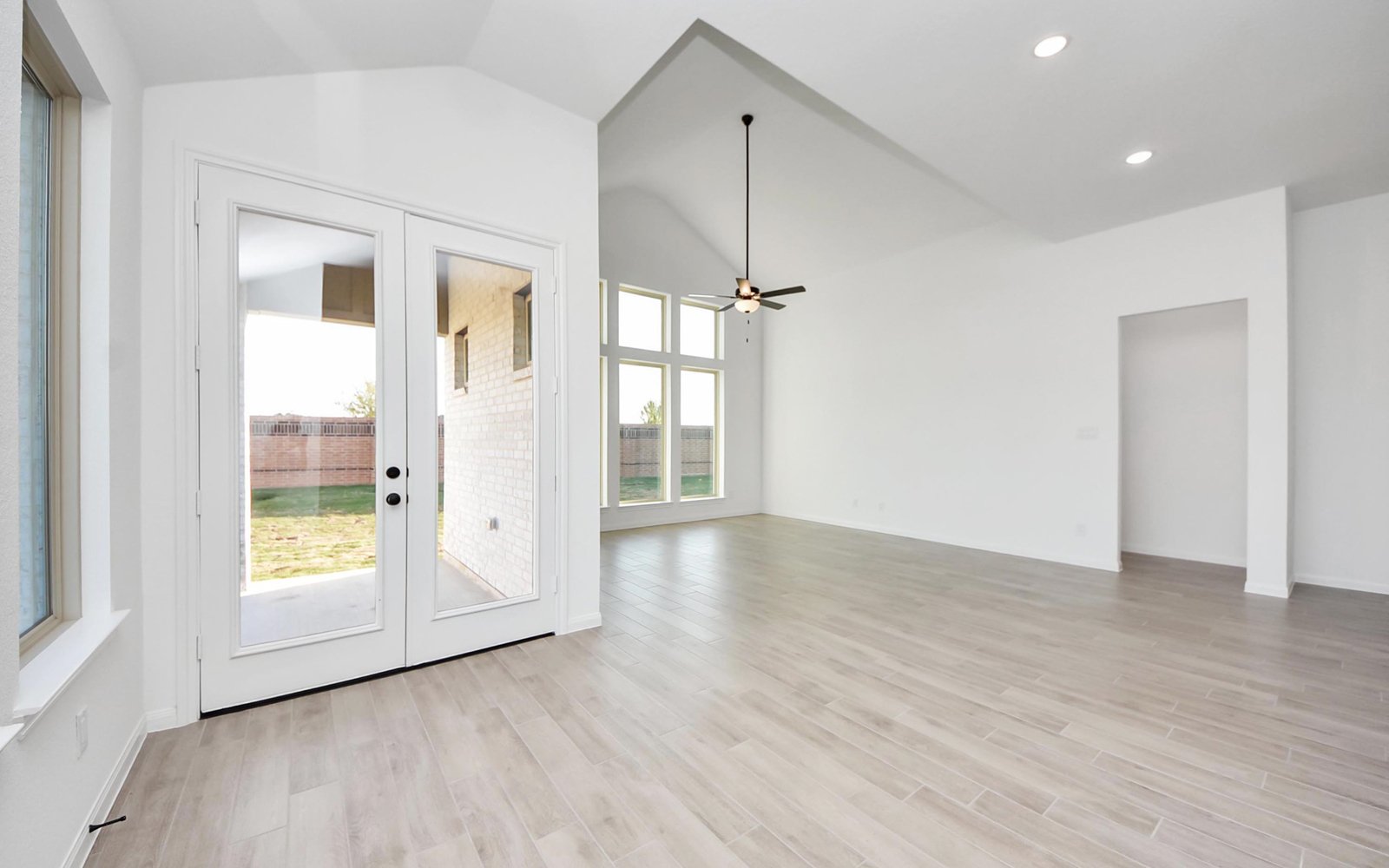 25007 Midnight Willow Living Room