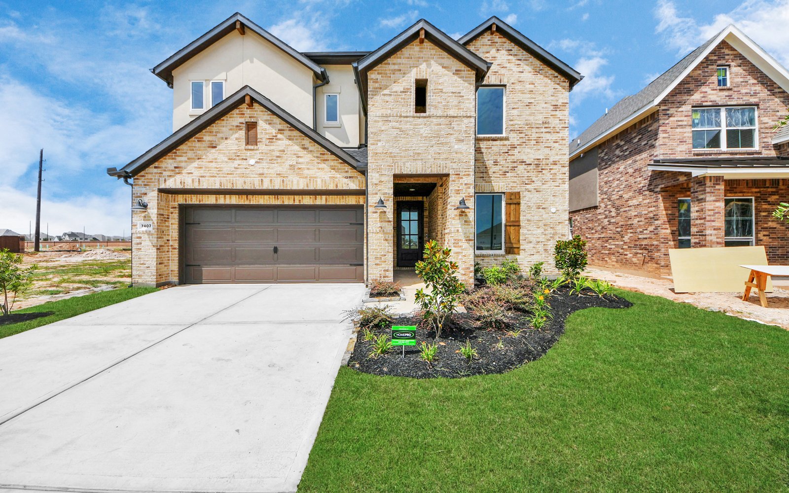 7407 Rustic Harvest Front Exterior