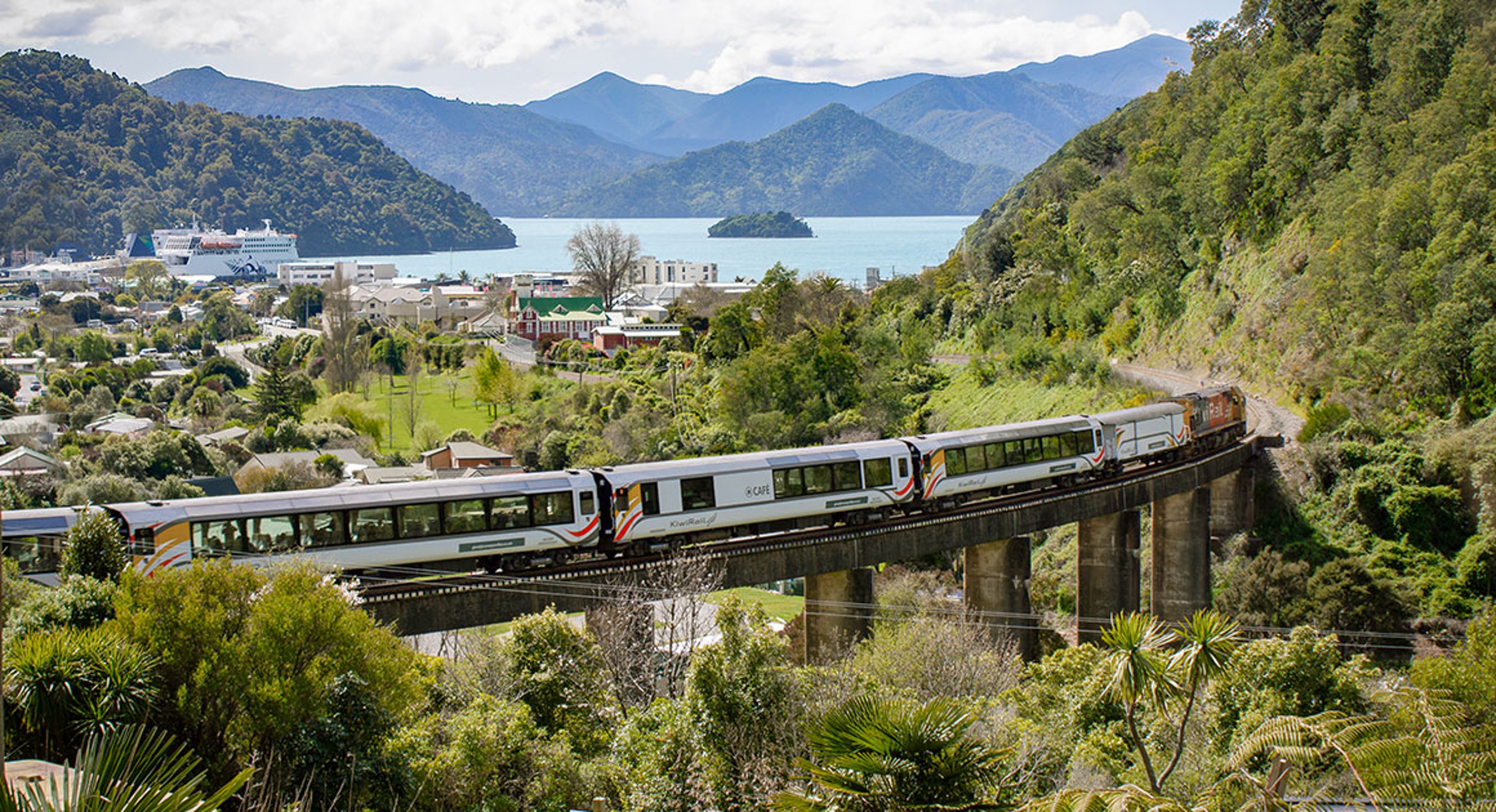  Coastal Pacific train crosses the Waitohi Viaduct in Picton