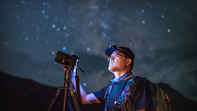 Chinese Sky Photographer Shooting the Milky Way Under the Starry Sky Credit: bjdlzx