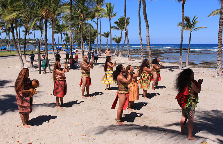 Halau Na Kipuupuu at the Hawaii Island Festival Investiture