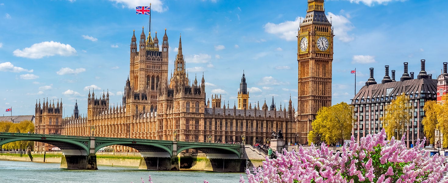 Big Ben and the Houses of Parliament in spring, London, UK; photo by Mistervlad/adobestock.com