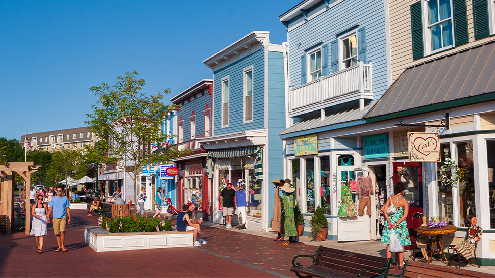 Tourists walk through Washington Street Mall, Cape May, NJ