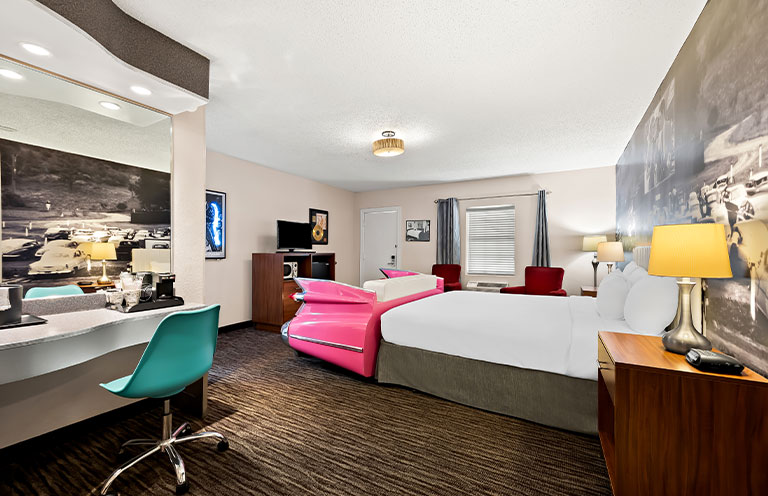 50s elvis themed hotel room