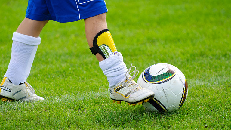 Playing soccer by Marionette