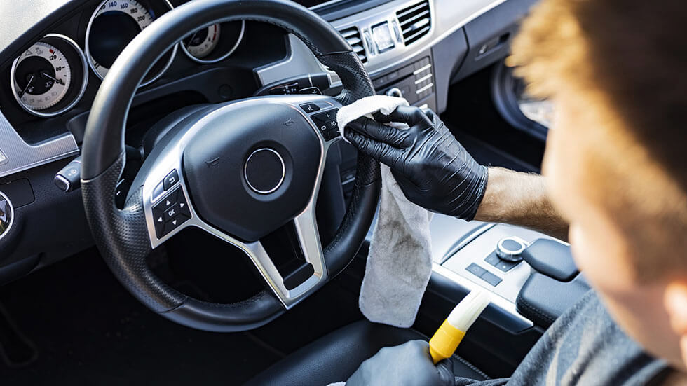 cleaning steering wheel