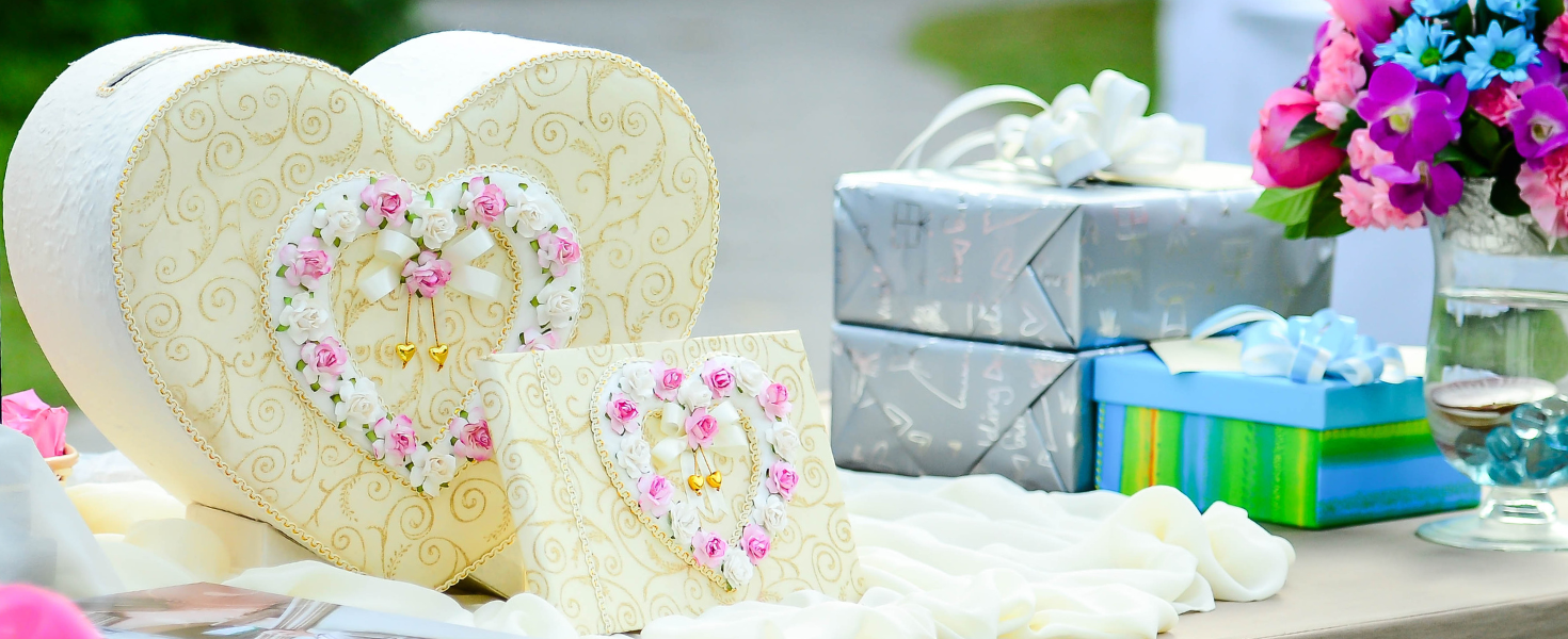 gift table at a wedding