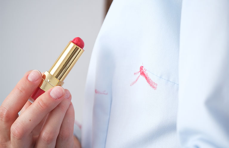 lipstick stain on shirt