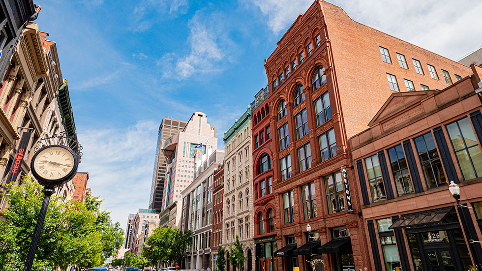 Louisville downtown. Photo by 4kclips/adobe.stock.com