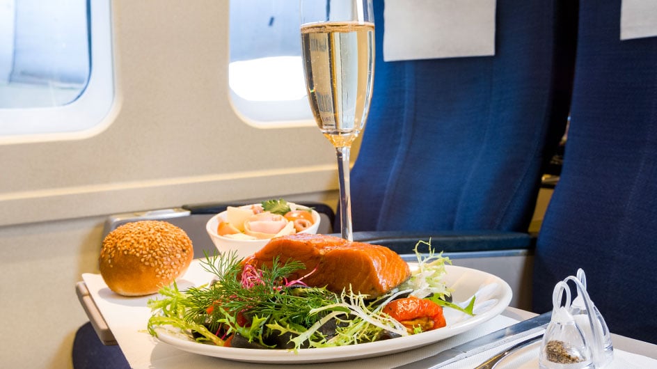 meal on airplane tray