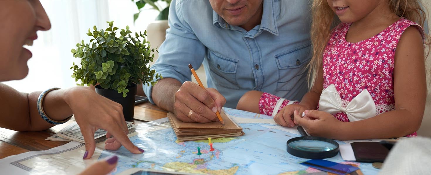 Hero_Kids Plan Family Vacation