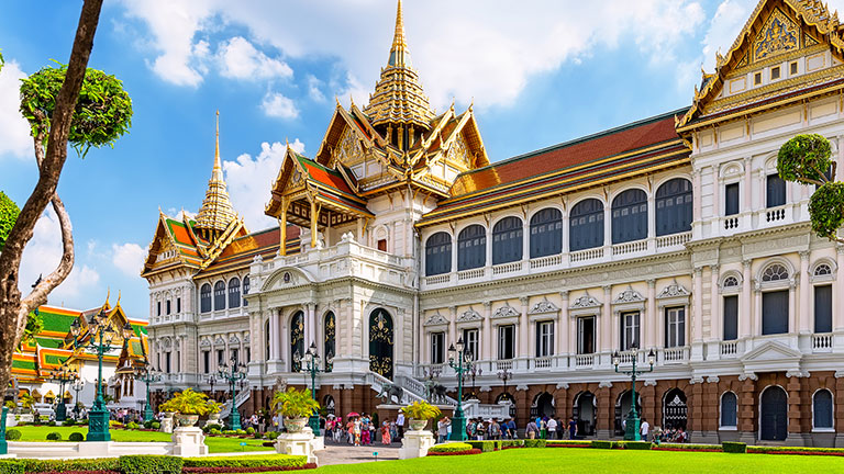 Amazing Royal grand palace in sunny day in Bangkok, Thailand. Chakri Maha Prasat Throne Hall at the Grand Palace in Bangkok. Credit:Preto_perola