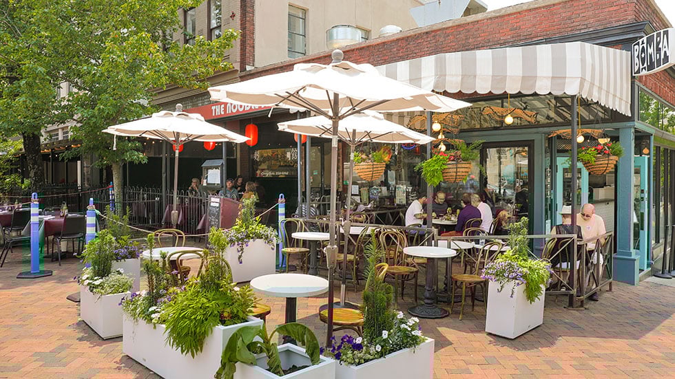 The Noodle Shop restaurant, Pack Square, Asheville. Photo by J. Michael Jones/iStock.com