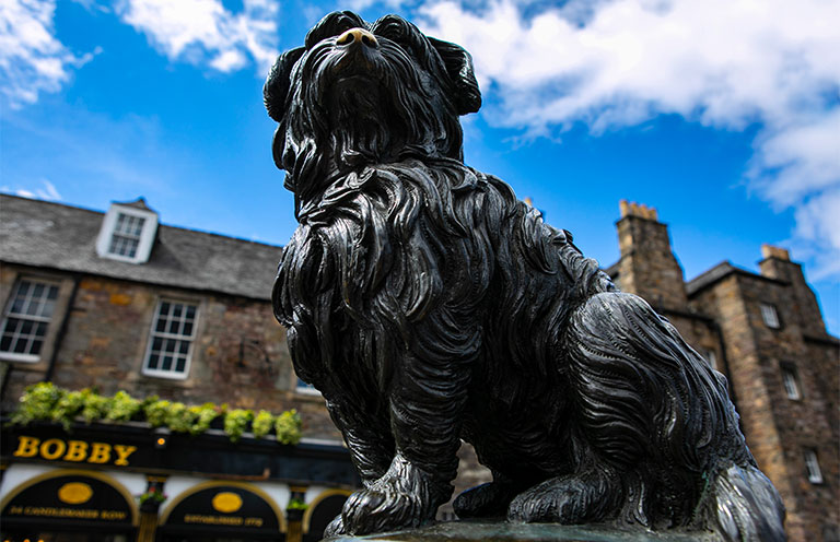 Gray Friars Bobby Statue