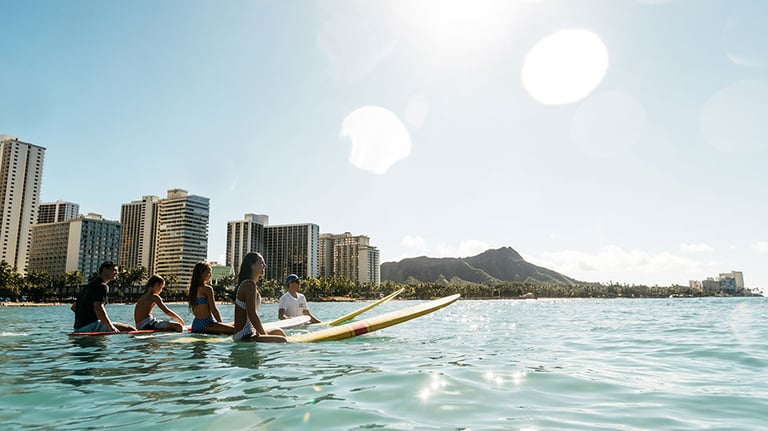 Outrigger canoe paddling. Location: Waikiki Beach, Oahu Credit: Hawaii Tourism Authority (HTA)