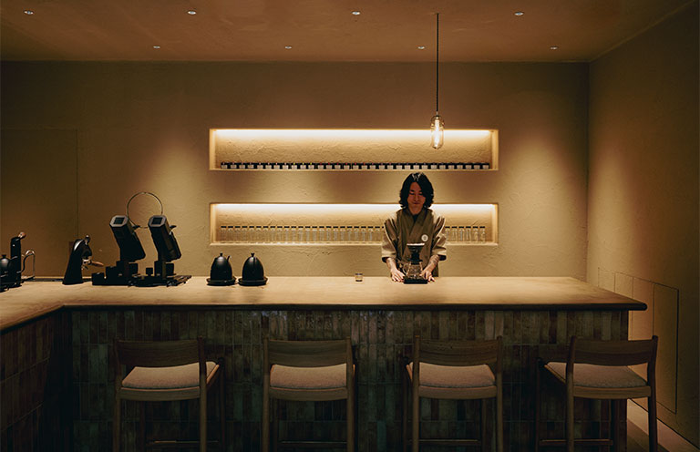 Kuro Mame, a coffee salon with a 10-seat counter