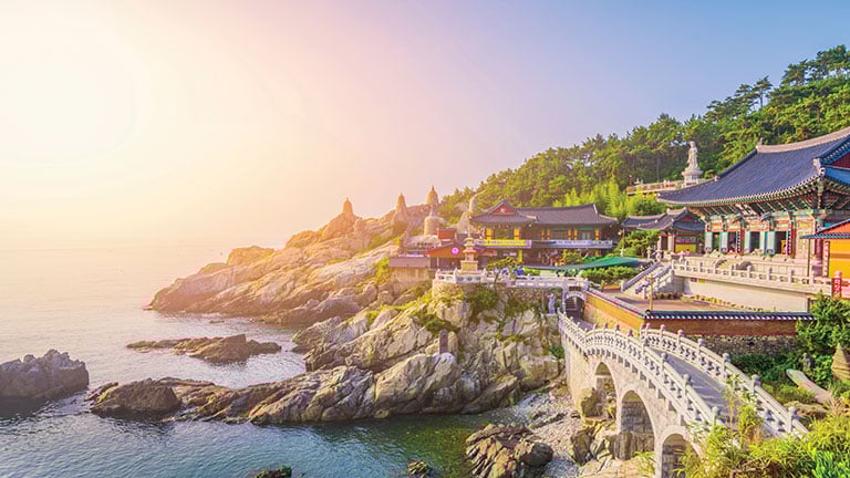 Haedong Yonggungsa Temple in Busan; photo by CJ Nattanai/stock.adobe.com