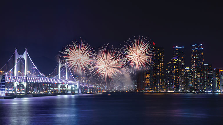 Fireworks displays in Busan are an unforgettable spectacle; photo by Mohammad/stock.adobe.com