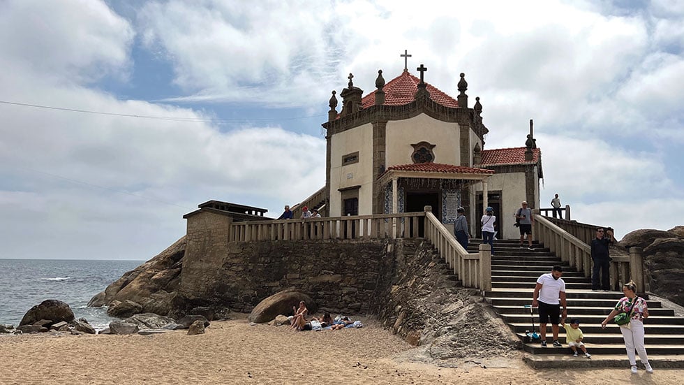 The chapel of Senhor da Pedra. Photo by Jeri Clausing